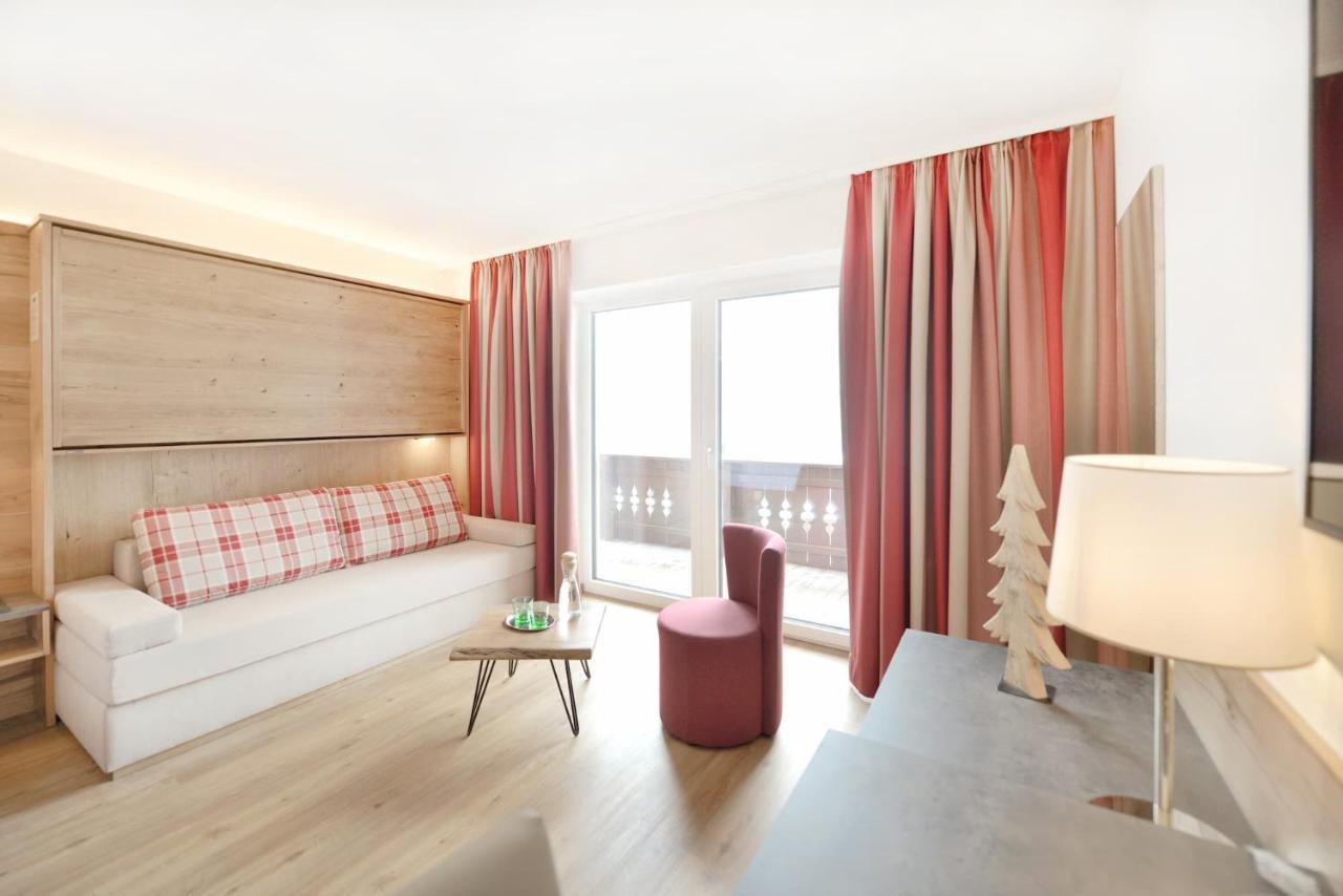 Hotel Alpina Superior Pettneu am Arlberg Dış mekan fotoğraf