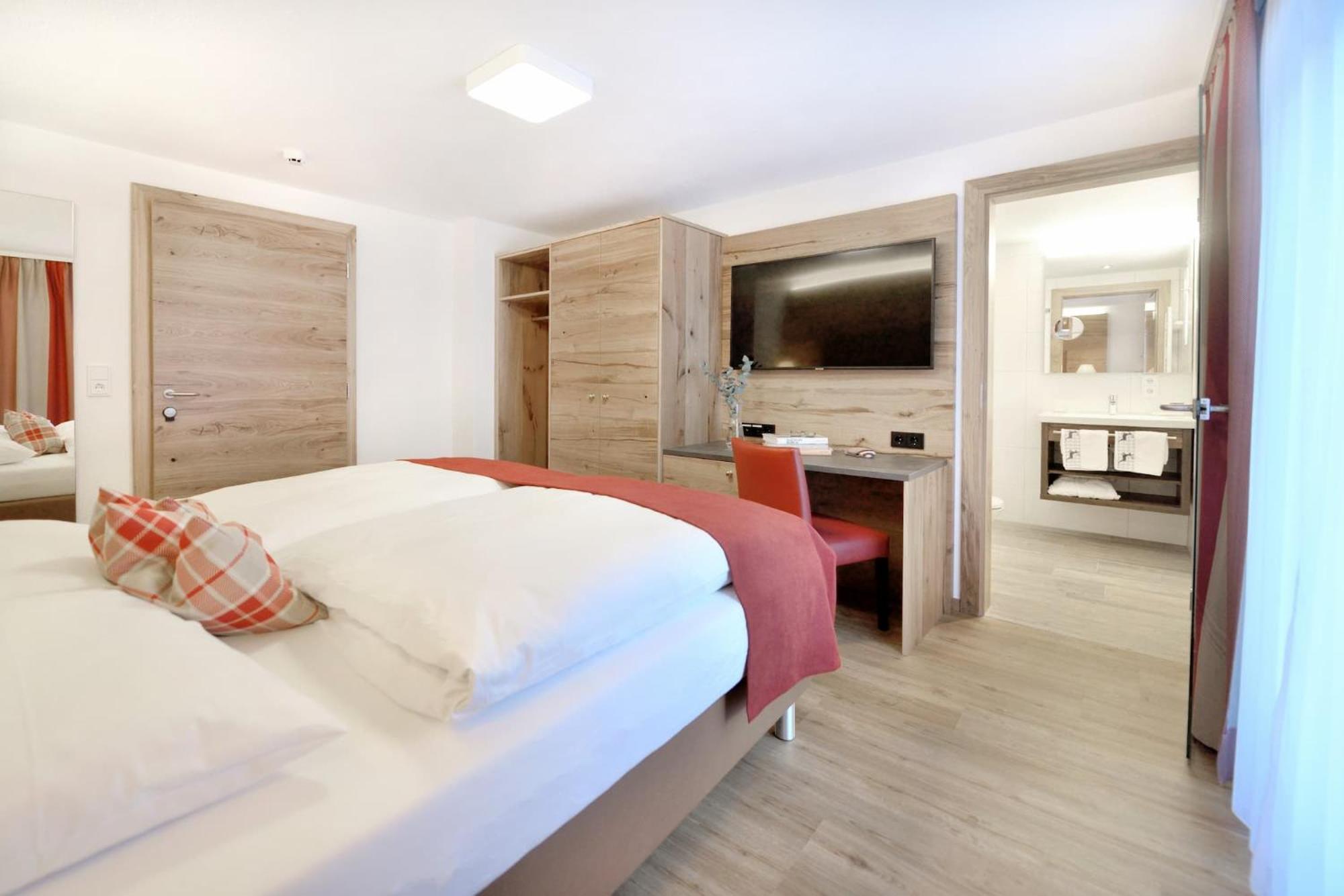 Hotel Alpina Superior Pettneu am Arlberg Dış mekan fotoğraf