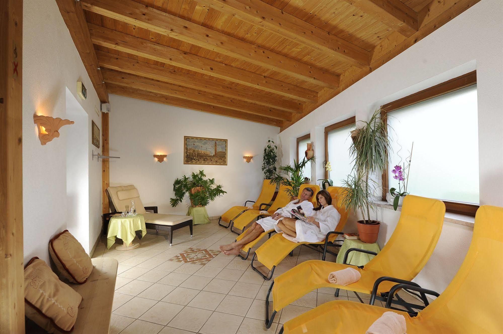 Hotel Alpina Superior Pettneu am Arlberg Dış mekan fotoğraf